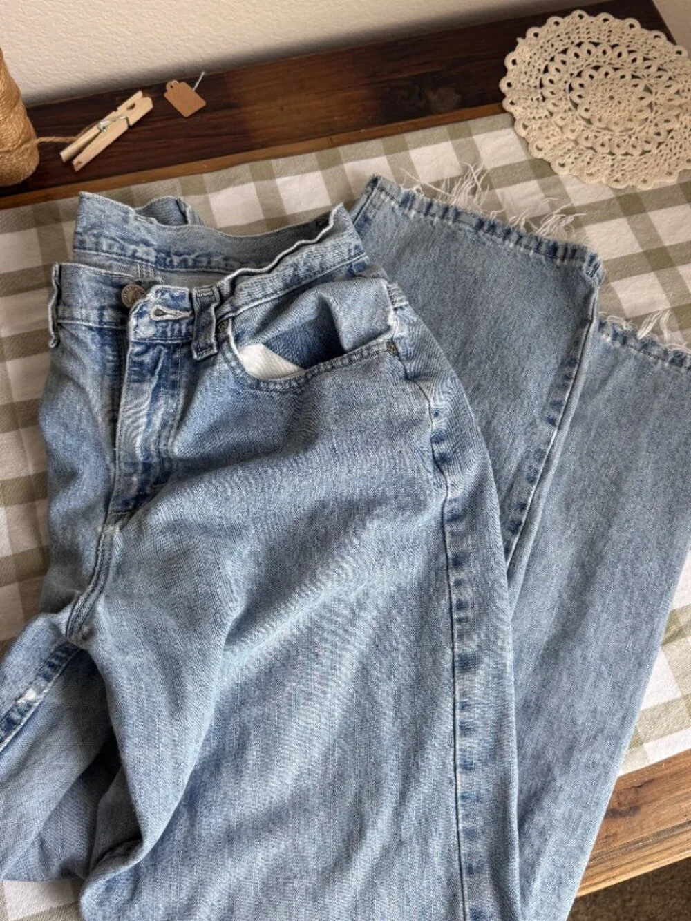 Vintage Straight Leg Distressed Hem Denim Jeans 26-27W - Picture 3 of 3